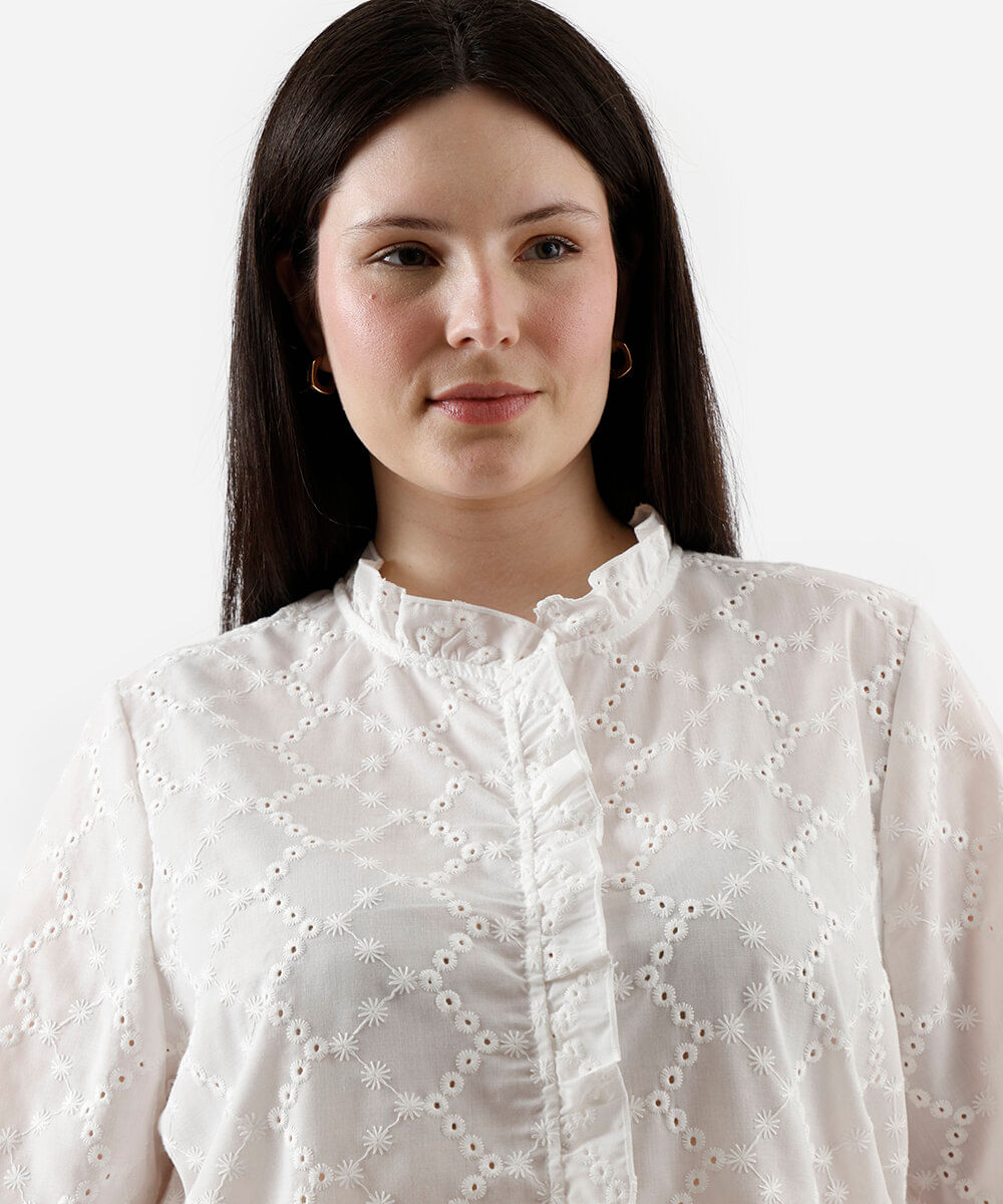 camisa feminina de laise manga curta plus size off white