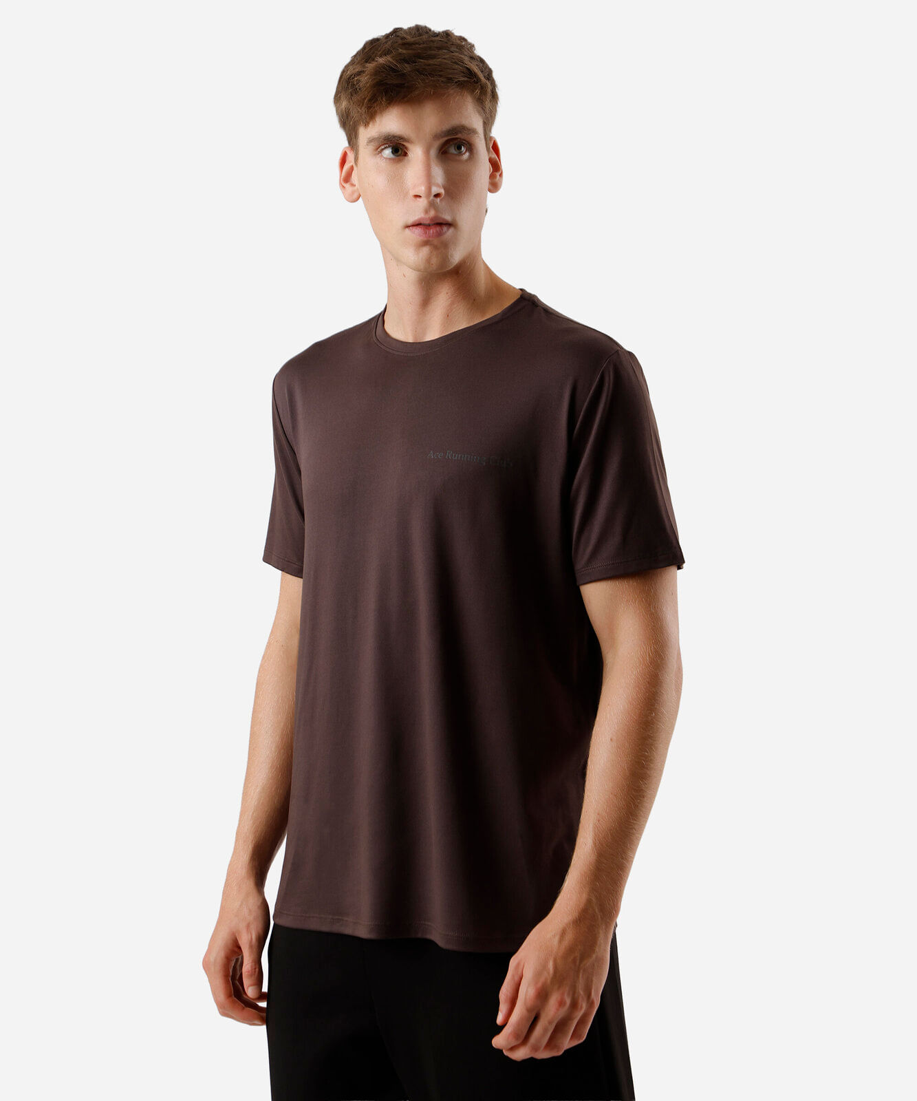 camiseta esportiva masculina estampada marrom