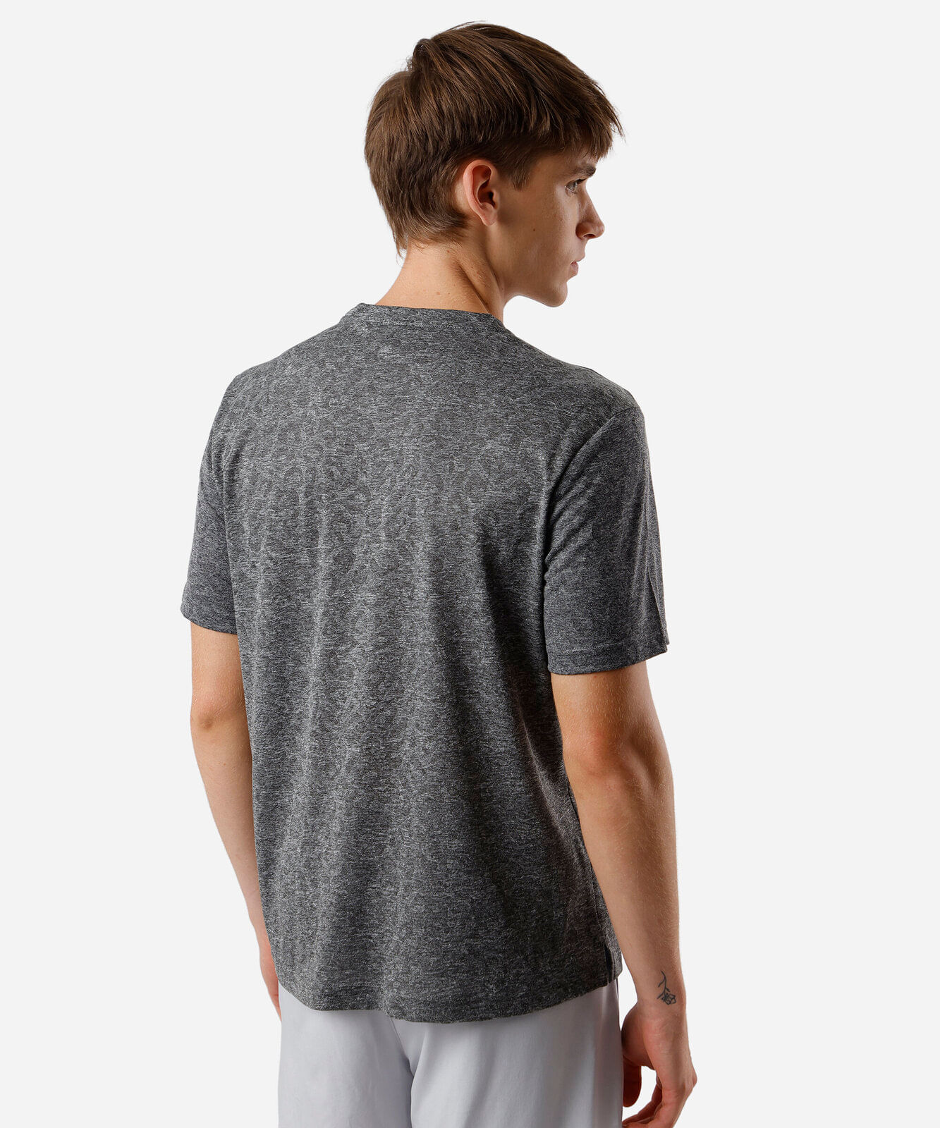 camiseta esportiva masculina de jacquard camuflada cinza