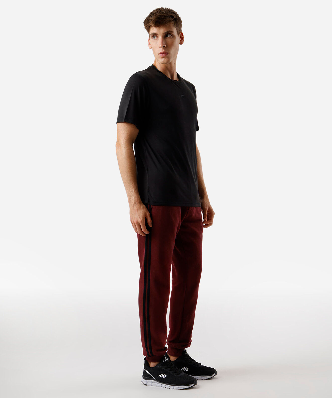 calça jogger de moletom esportiva vinho