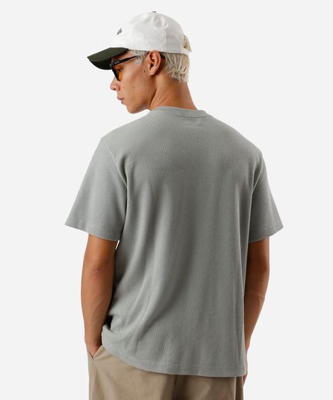 camiseta masculina manga curta texturizada verde