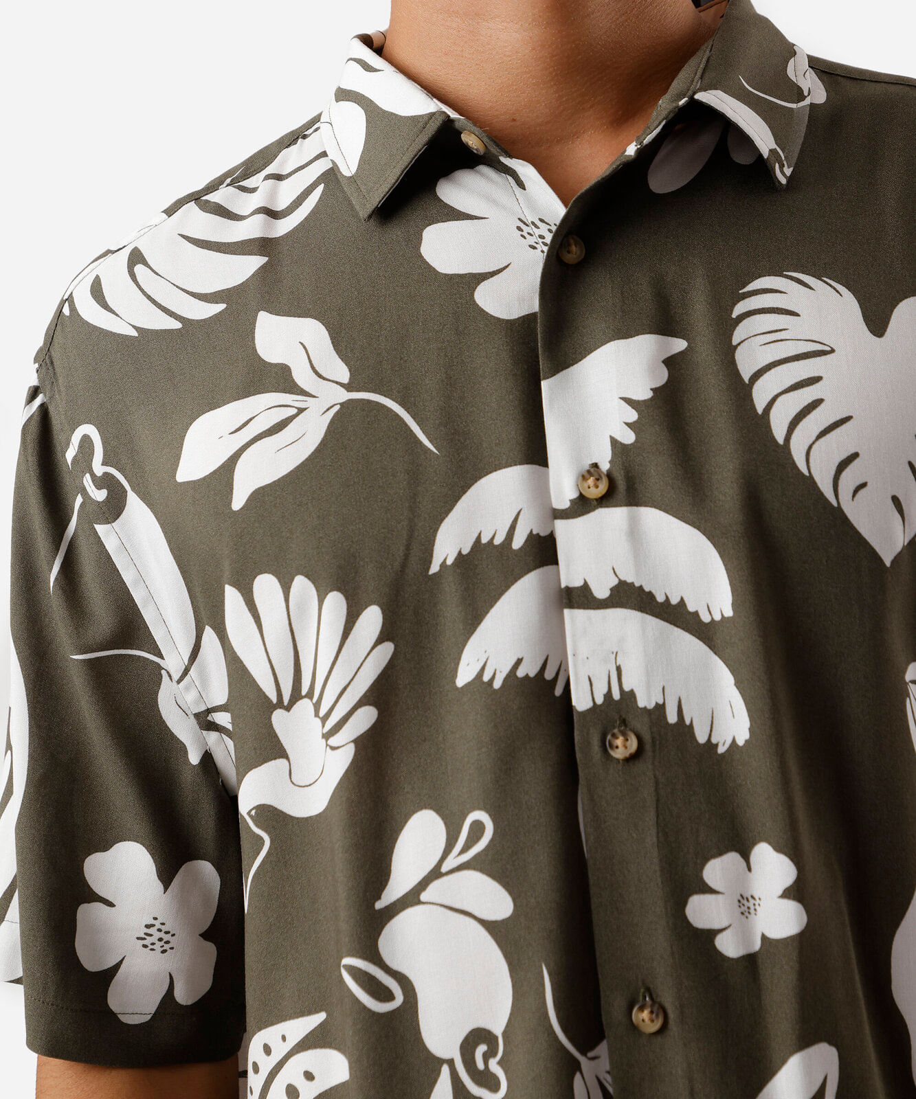 camisa masculina de viscose folhagens verde