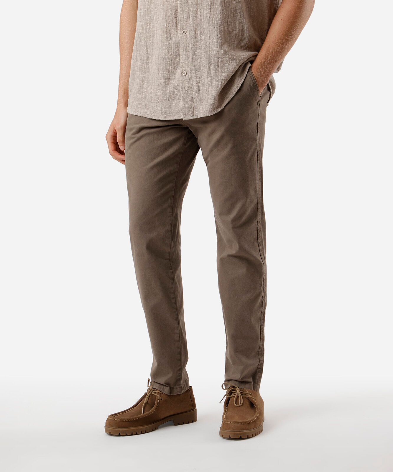 calça chino slim masculina de sarja cinza