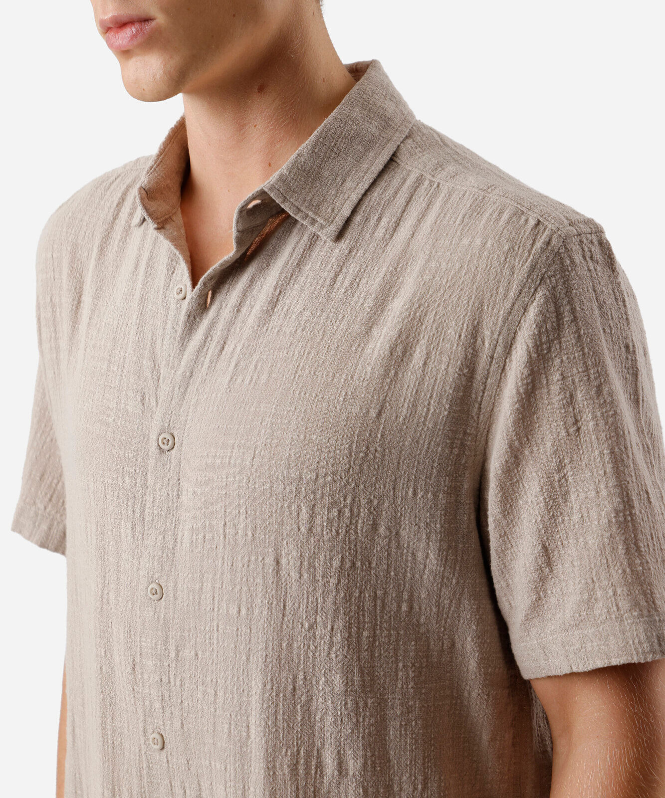 camisa texturizada manga curta algodao - kaki claro