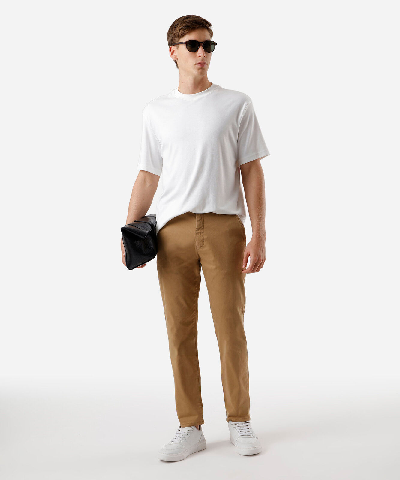 calça chino slim de sarja com elastano masculina bege