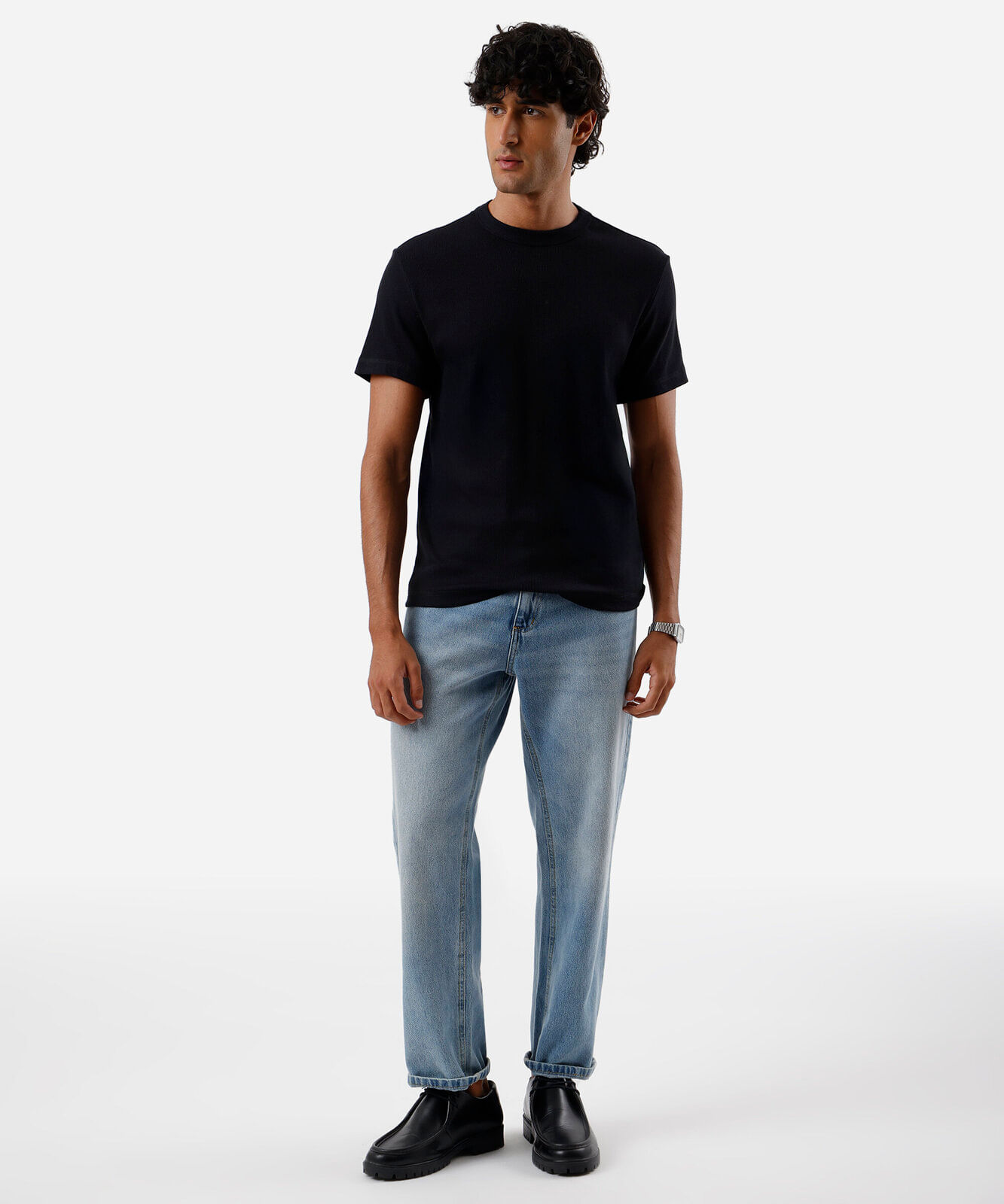 camiseta slim fit masculina com algodão canelada preta