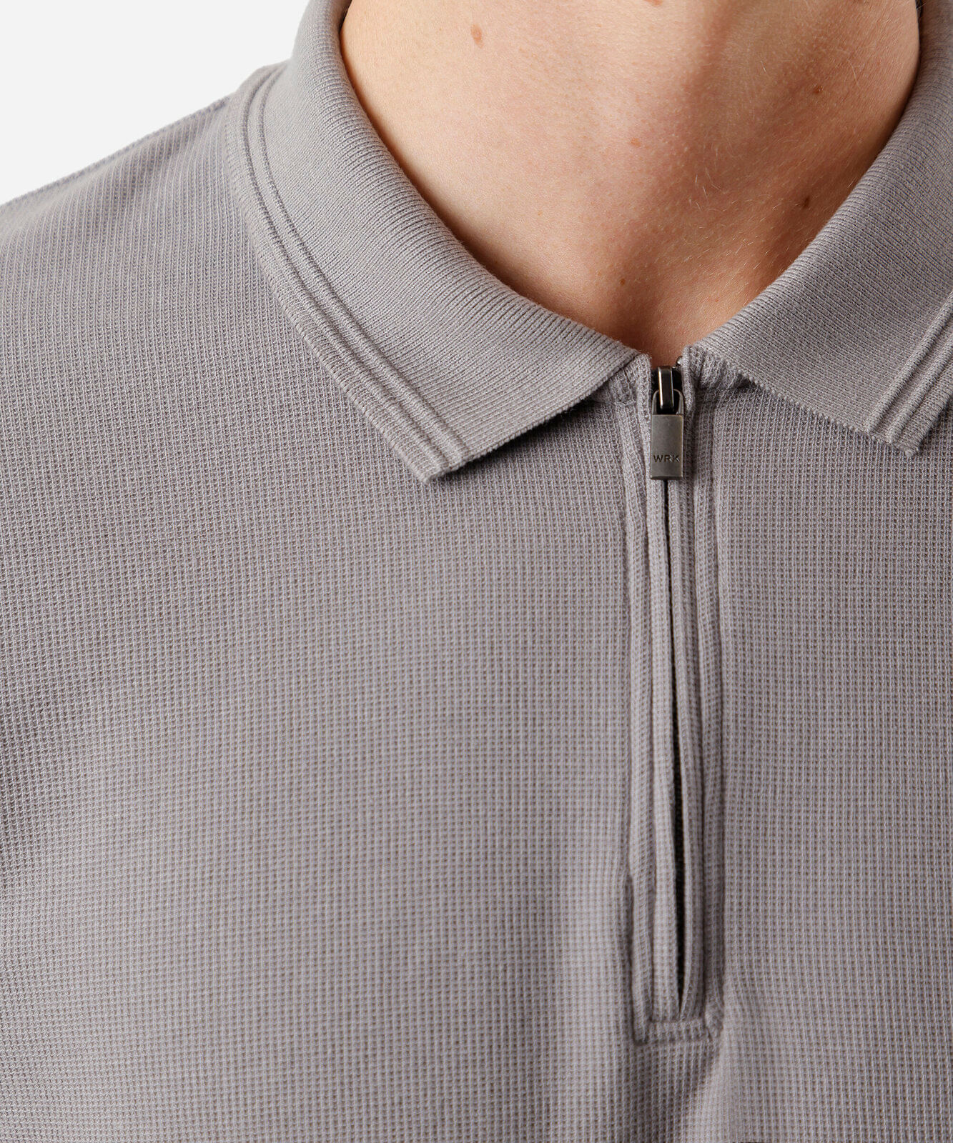 polo masculina com zíper texturizada cinza