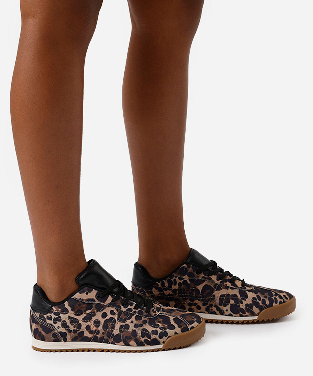 tênis feminino oncinha jogging bege