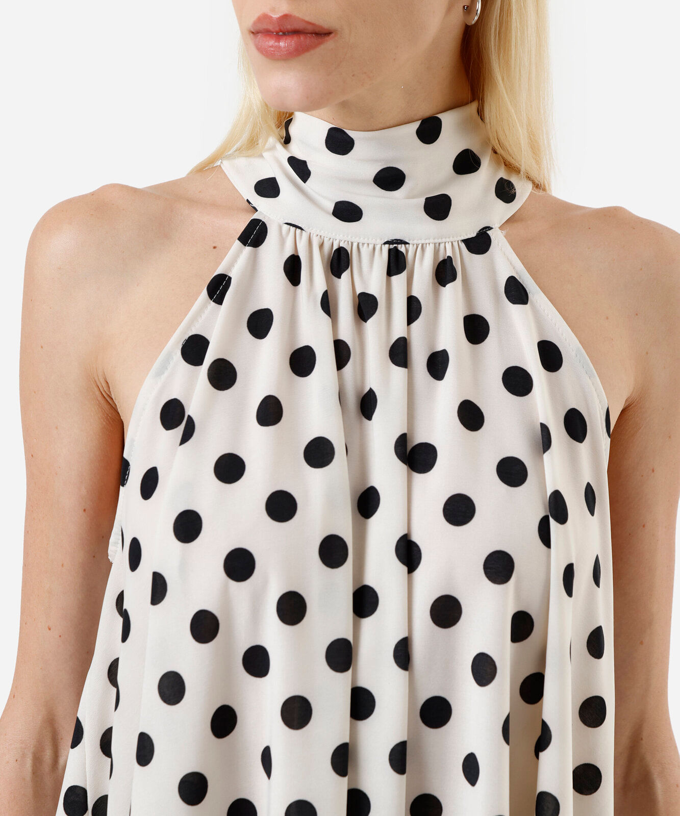 blusa halterneck feminina com amarração poá off white