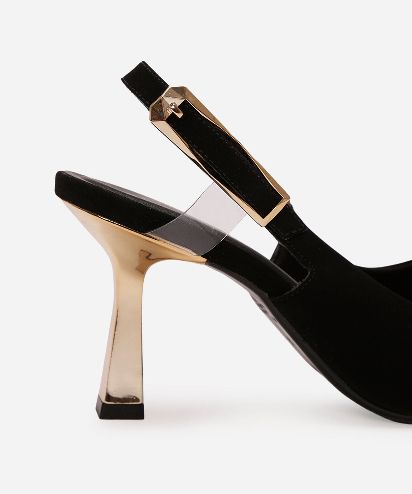 scarpin bico fino salto alto metalizado oneself preto