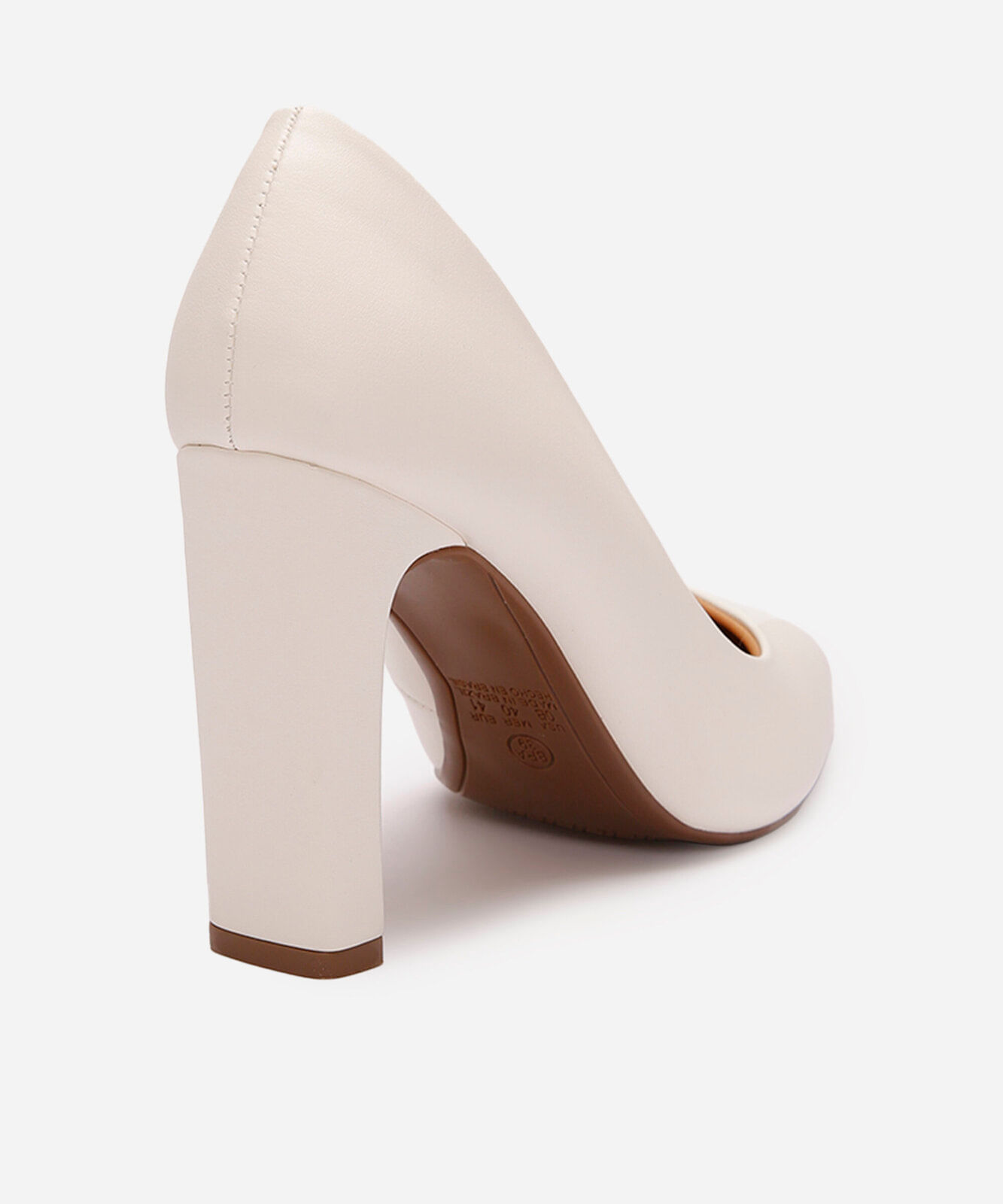 scarpin bico fino salto alto oneself branco