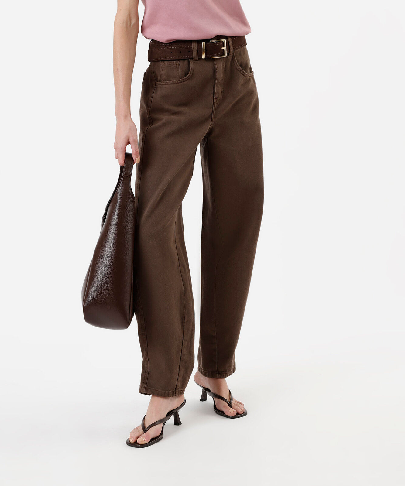 calça baggy feminina de sarja com barra ajustável marrom