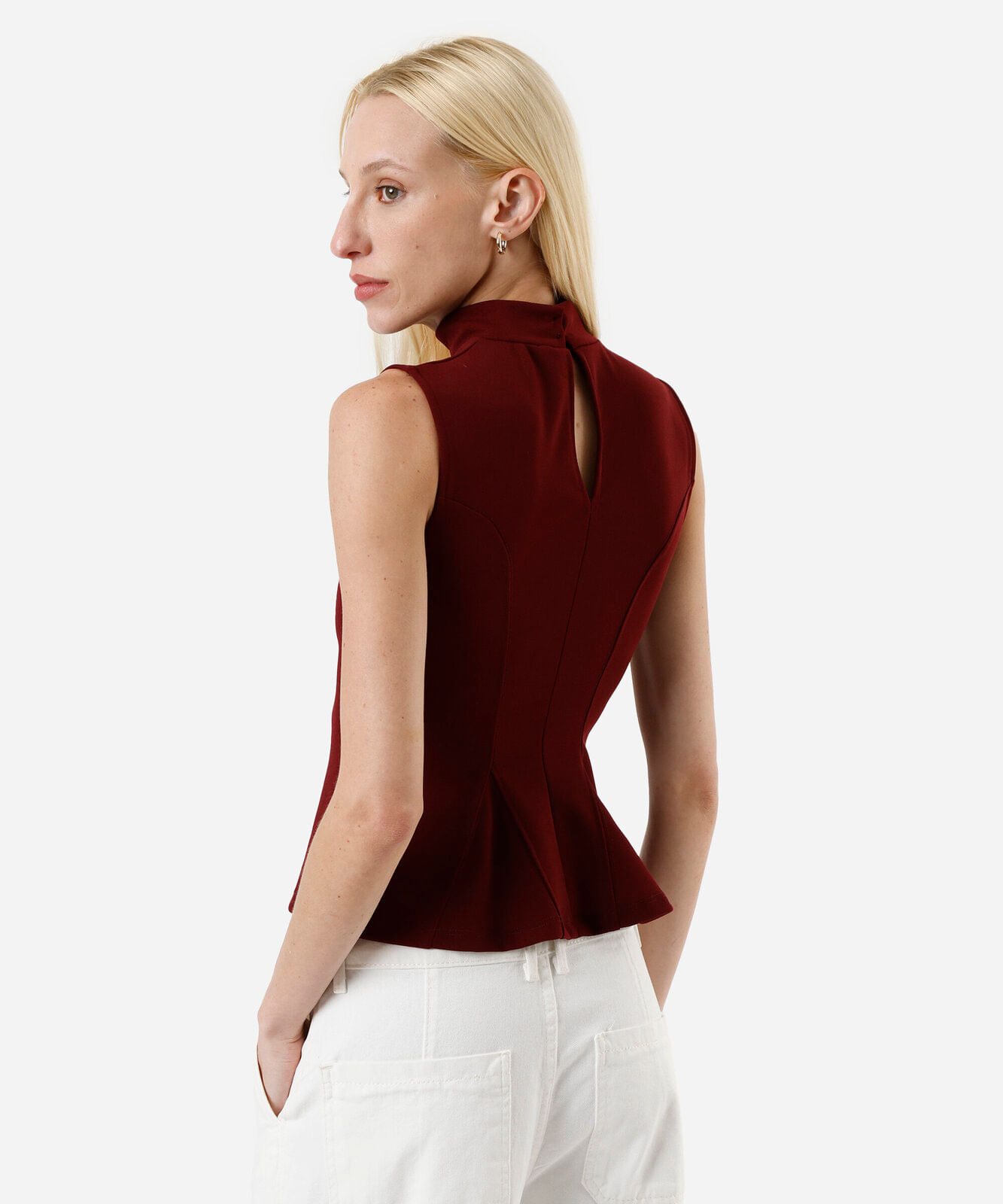 regata peplum feminina gola alta com recortes vinho