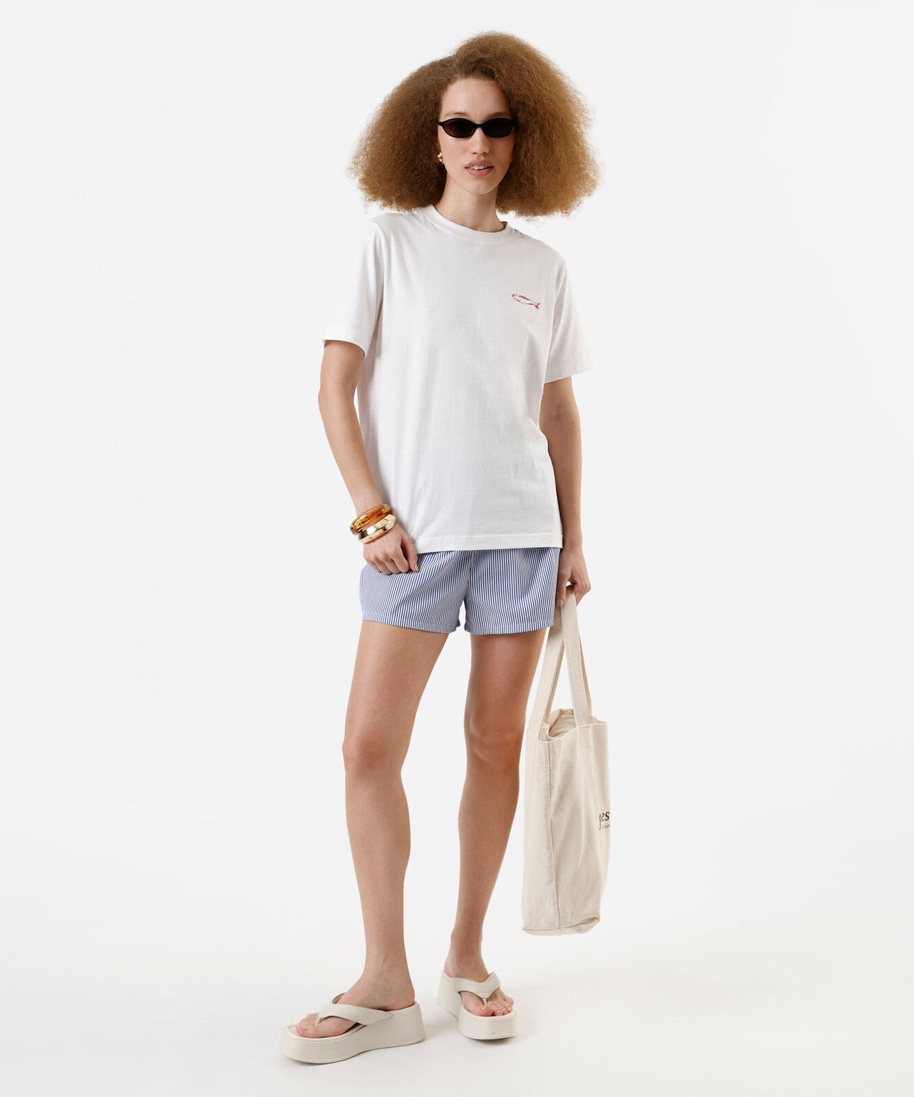 camiseta feminina de algodão sardinhas  off white