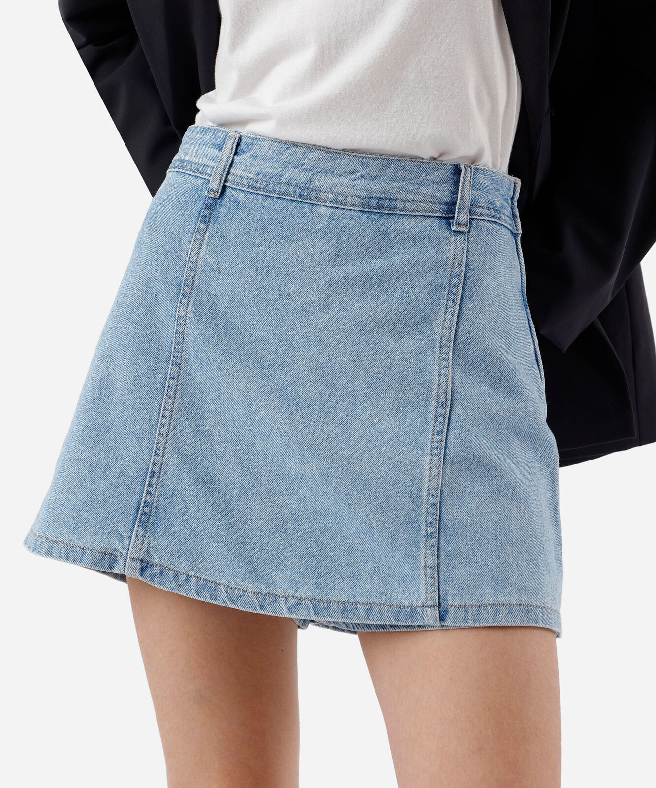 short saia feminino jeans com recortes azul