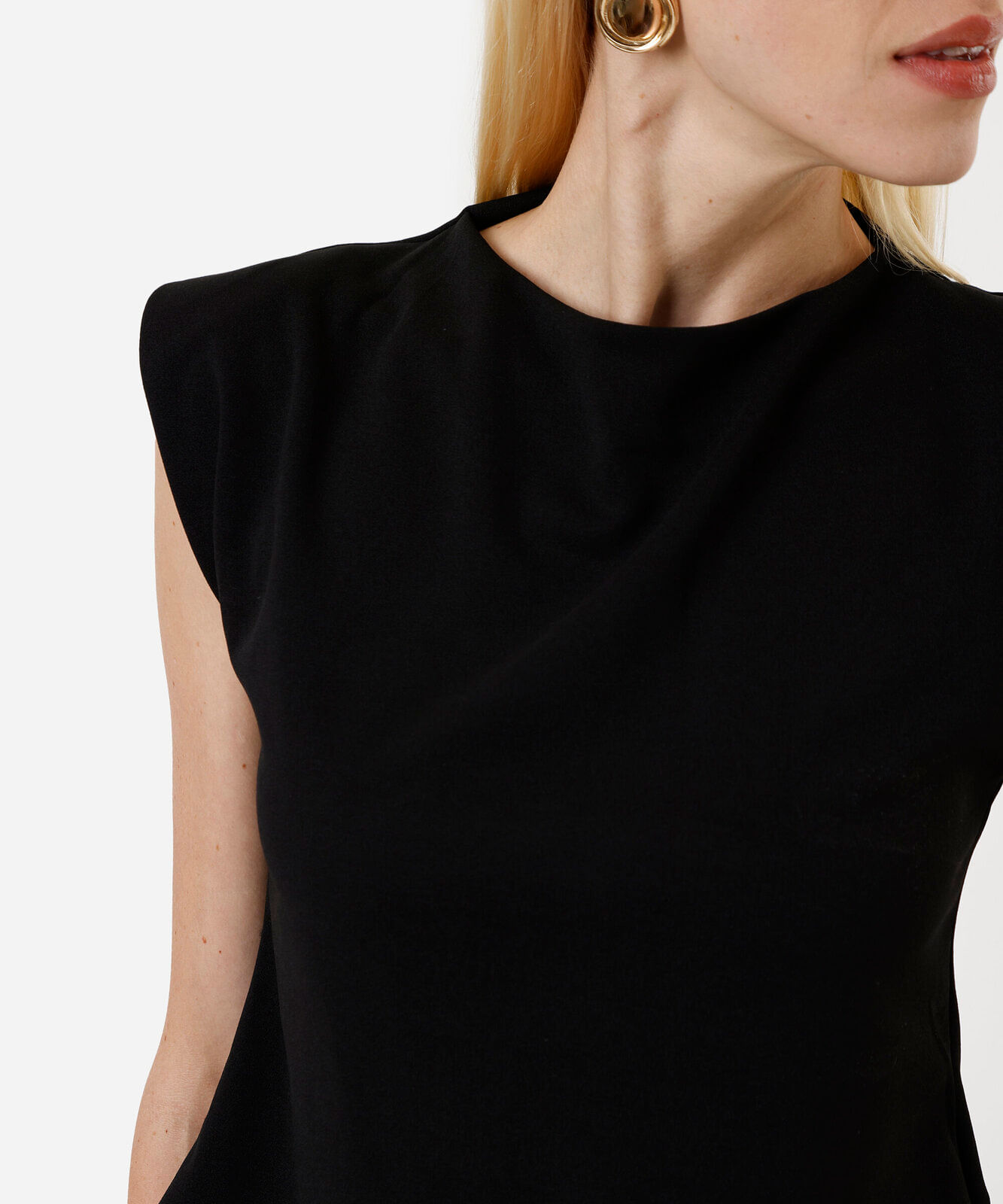 blusa peplum feminina com ombreiras preta