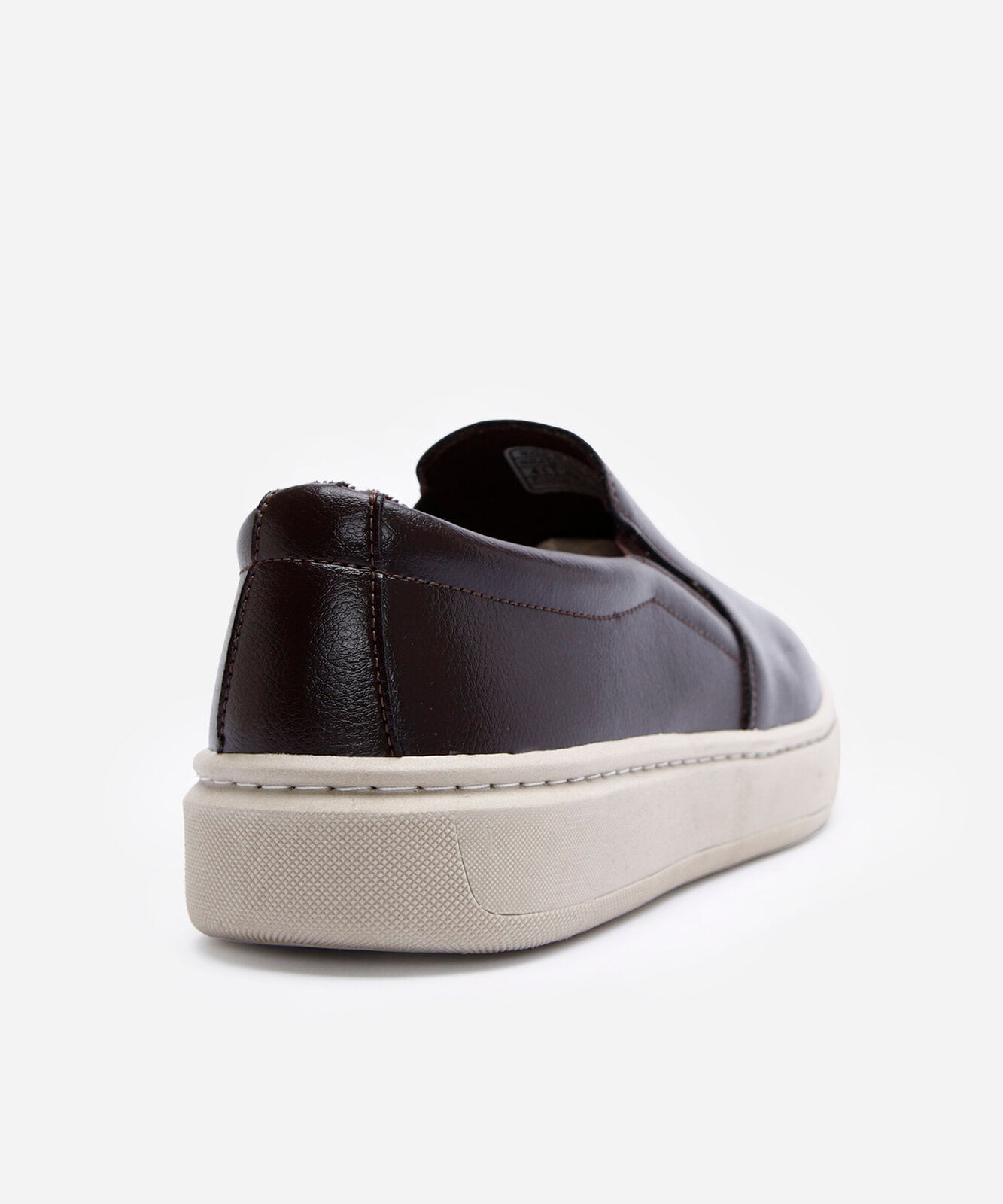 tênis casual slip on marrom