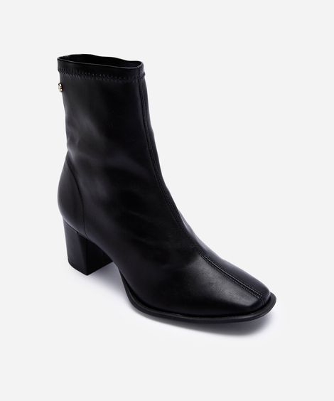 bota cano médio via uno preta