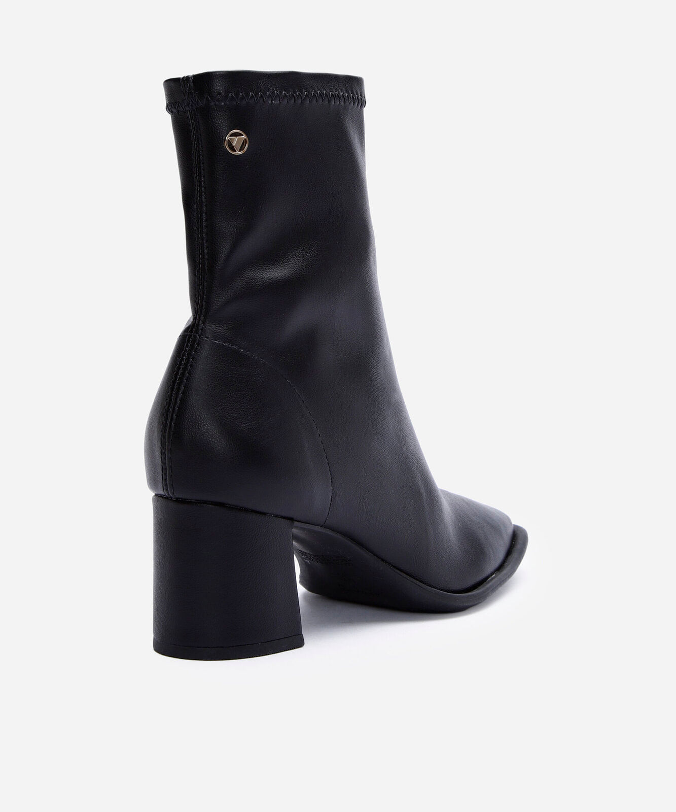 bota cano médio via uno preta