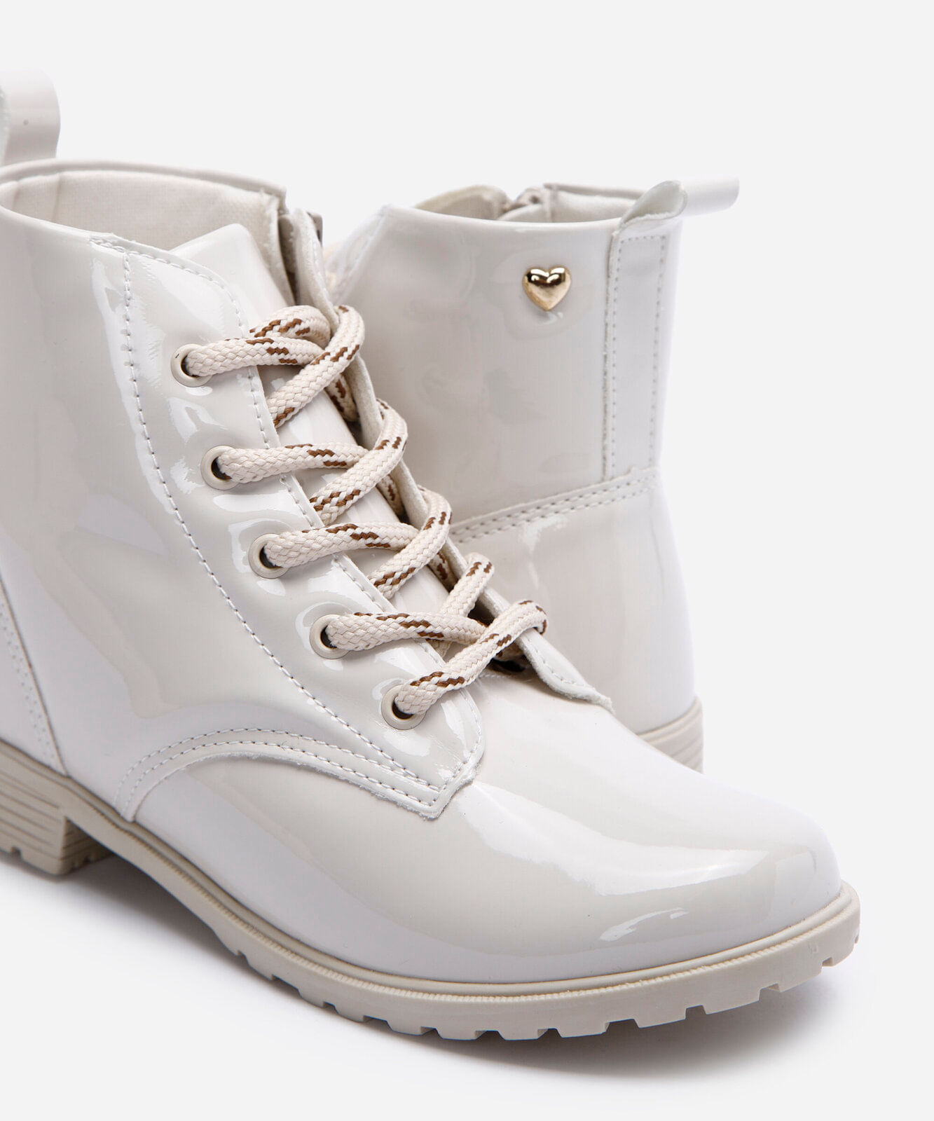 bota cano curto infantil tratorada off white