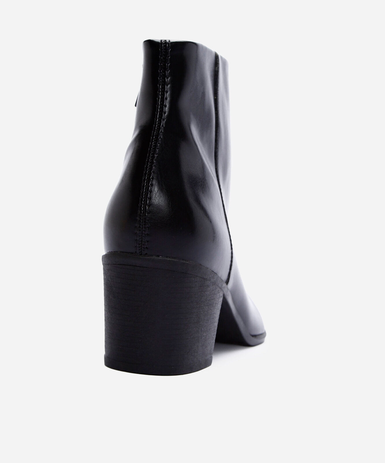 bota western cano curto bico fino preta