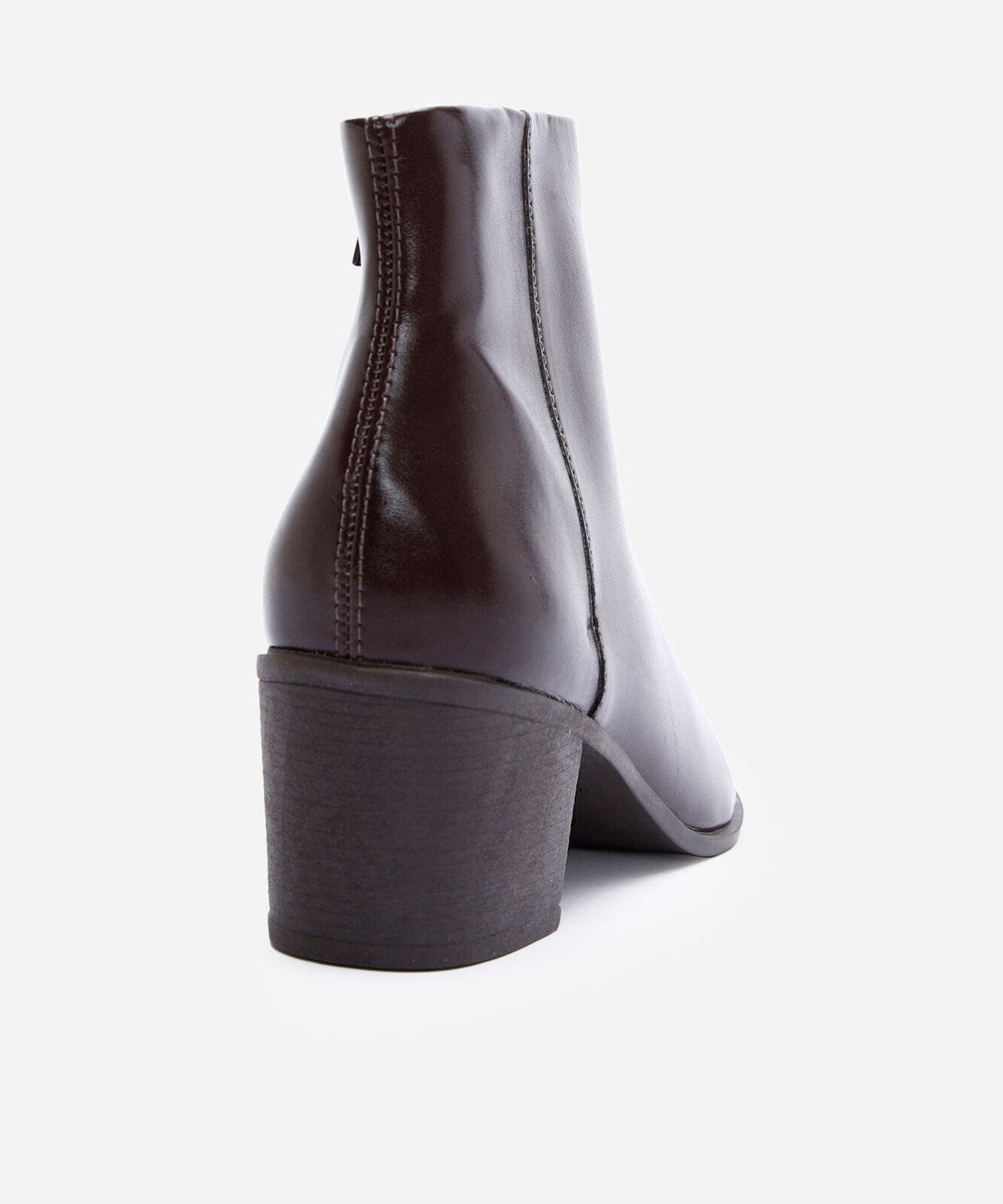 bota western cano curto bico fino marrom