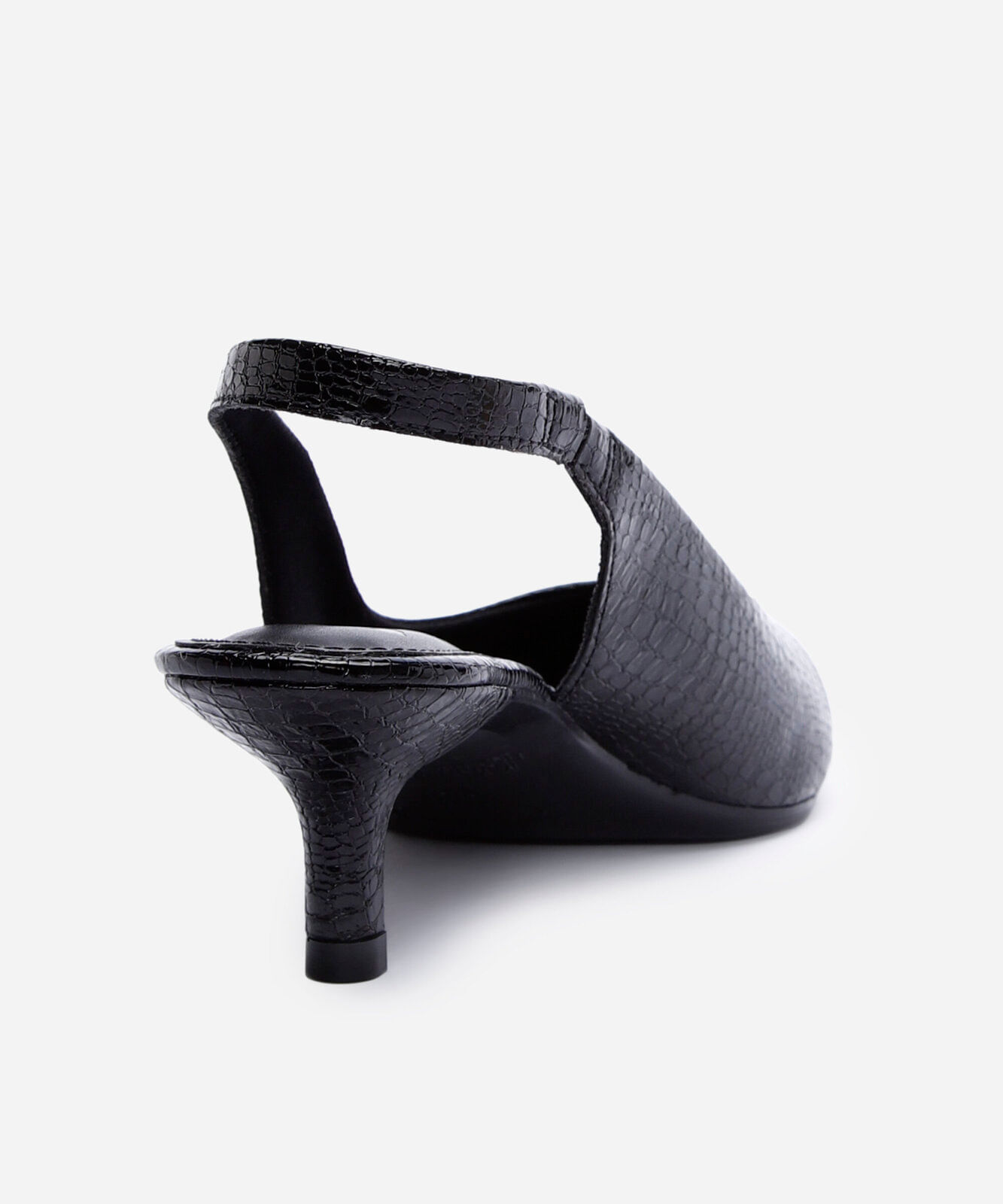 scarpin bico fino salto fino croco preto