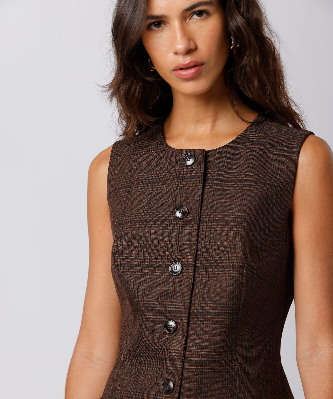 colete de alfaiataria feminino alongado xadrez mindset marrom