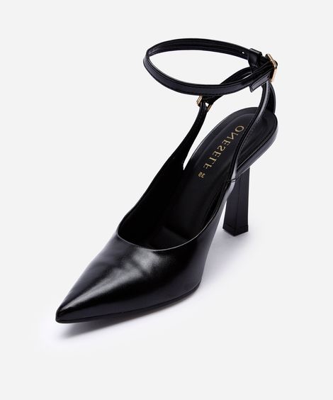 scarpin bico fino salto alto verniz oneself preto