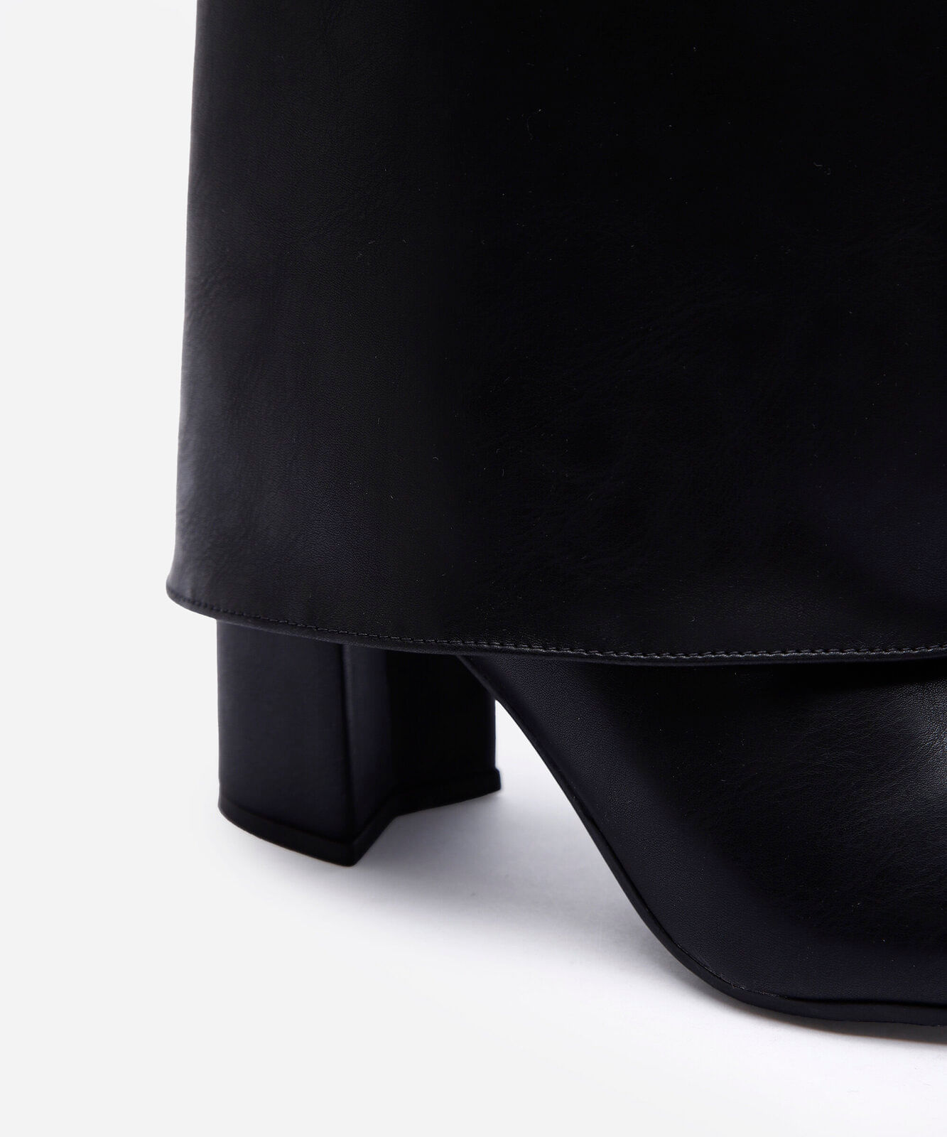 bota feminina com dobra e salto bloco preto