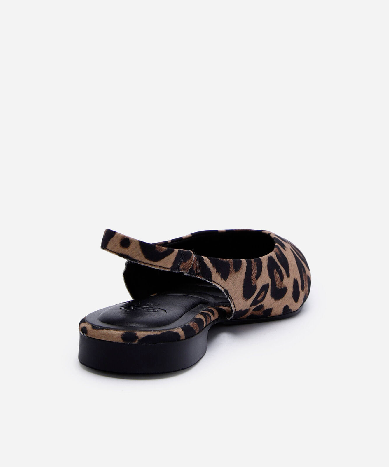 sapatilha bico fino animal print colorida
