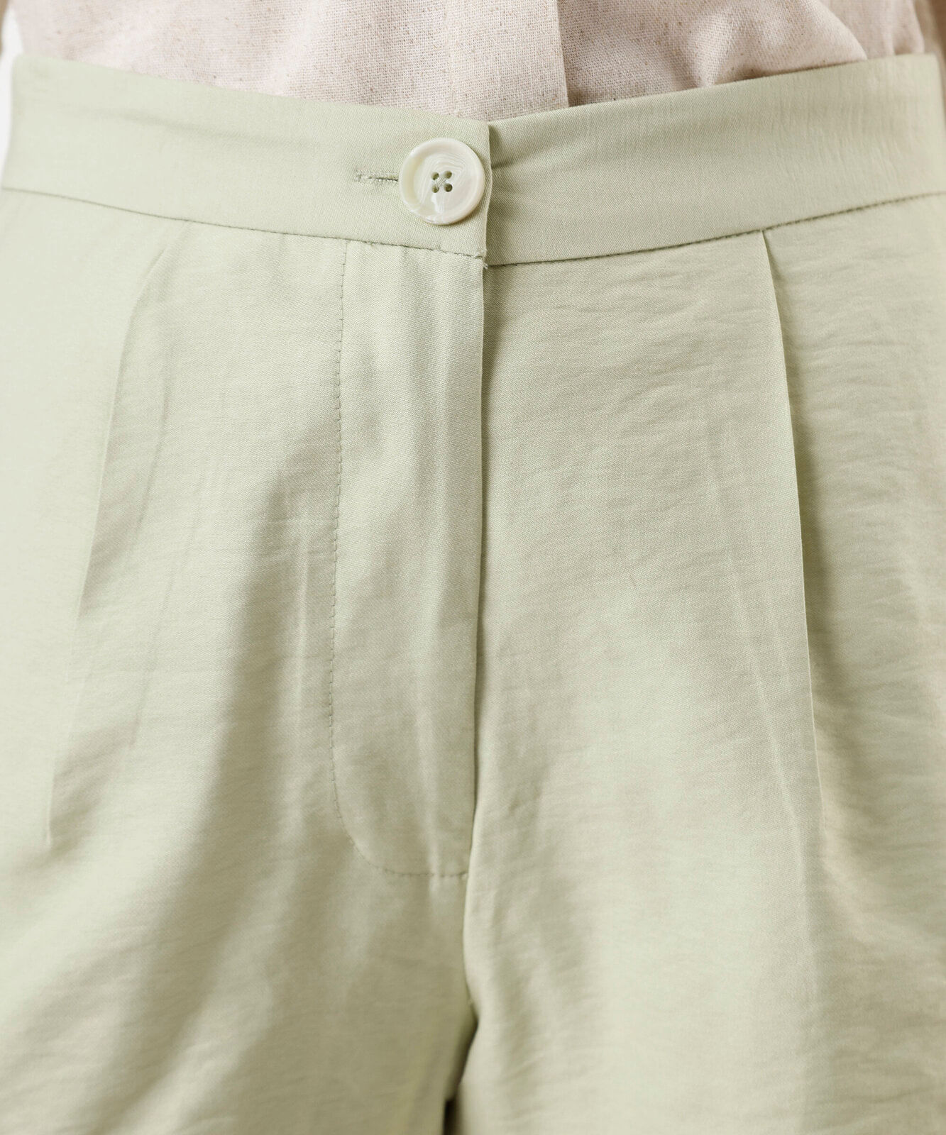 short de alfaiataria feminino com viscose cós elástico verde