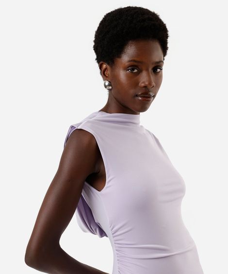 vestido feminino gola alta com degagê lilás