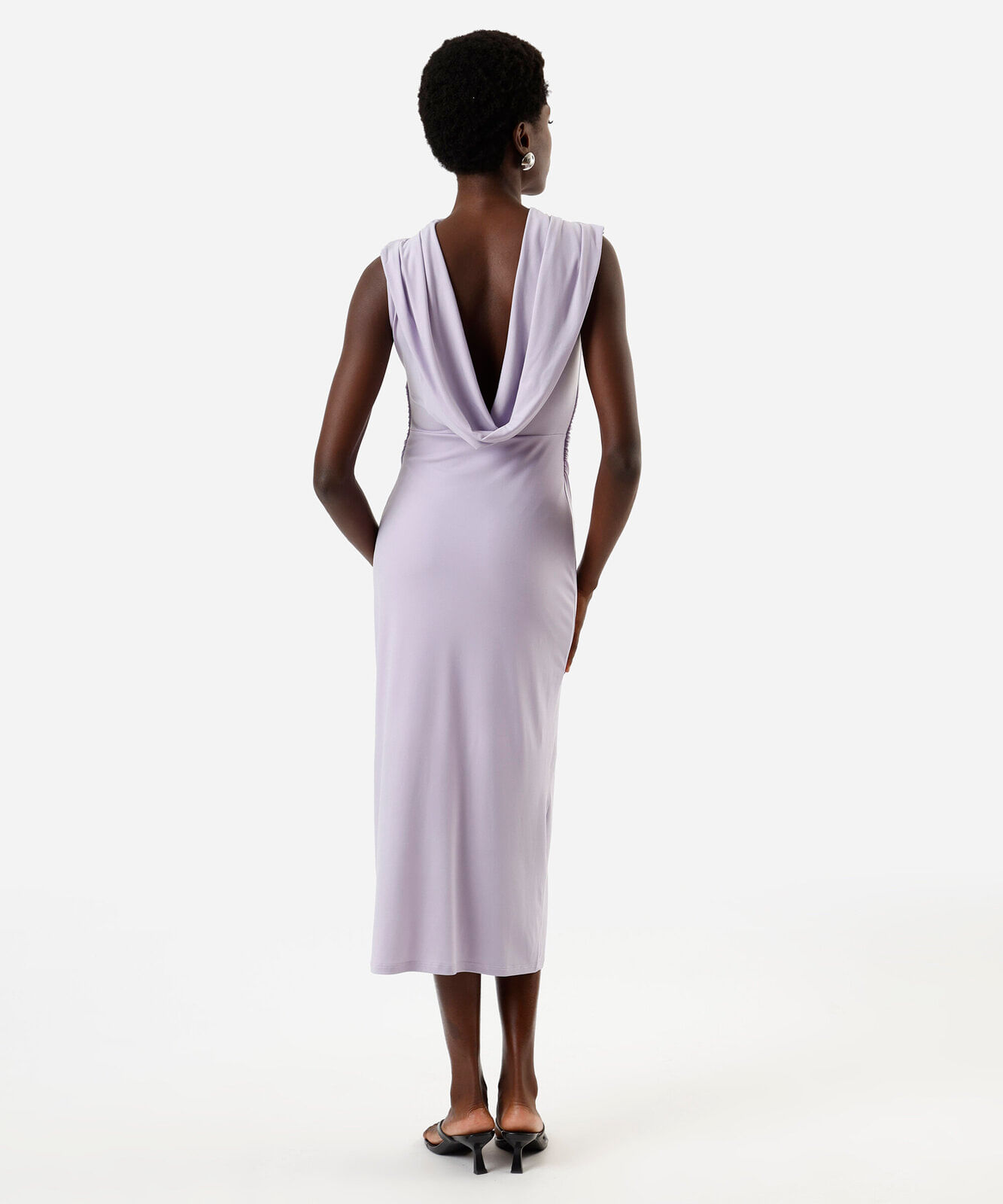 vestido feminino gola alta com degagê lilás