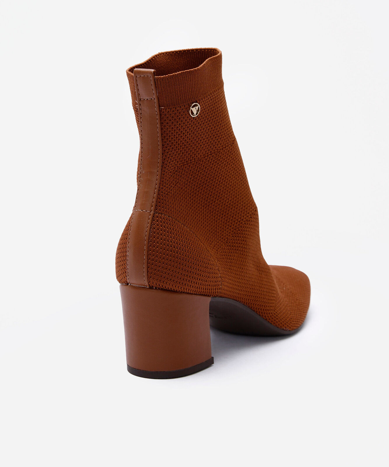 bota knit feminina cano curto e salto bloco marrom