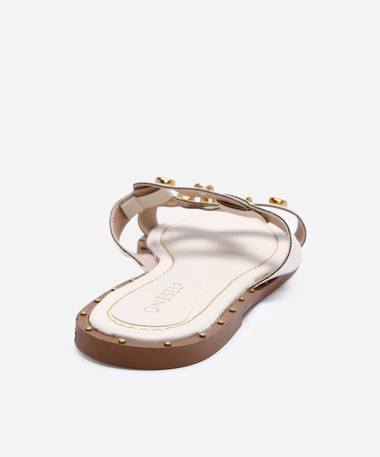 rasteirinha com tachas oneself off white