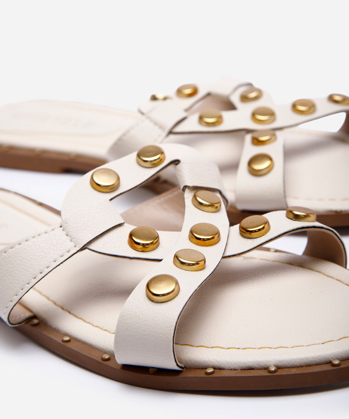 rasteirinha com tachas oneself off white