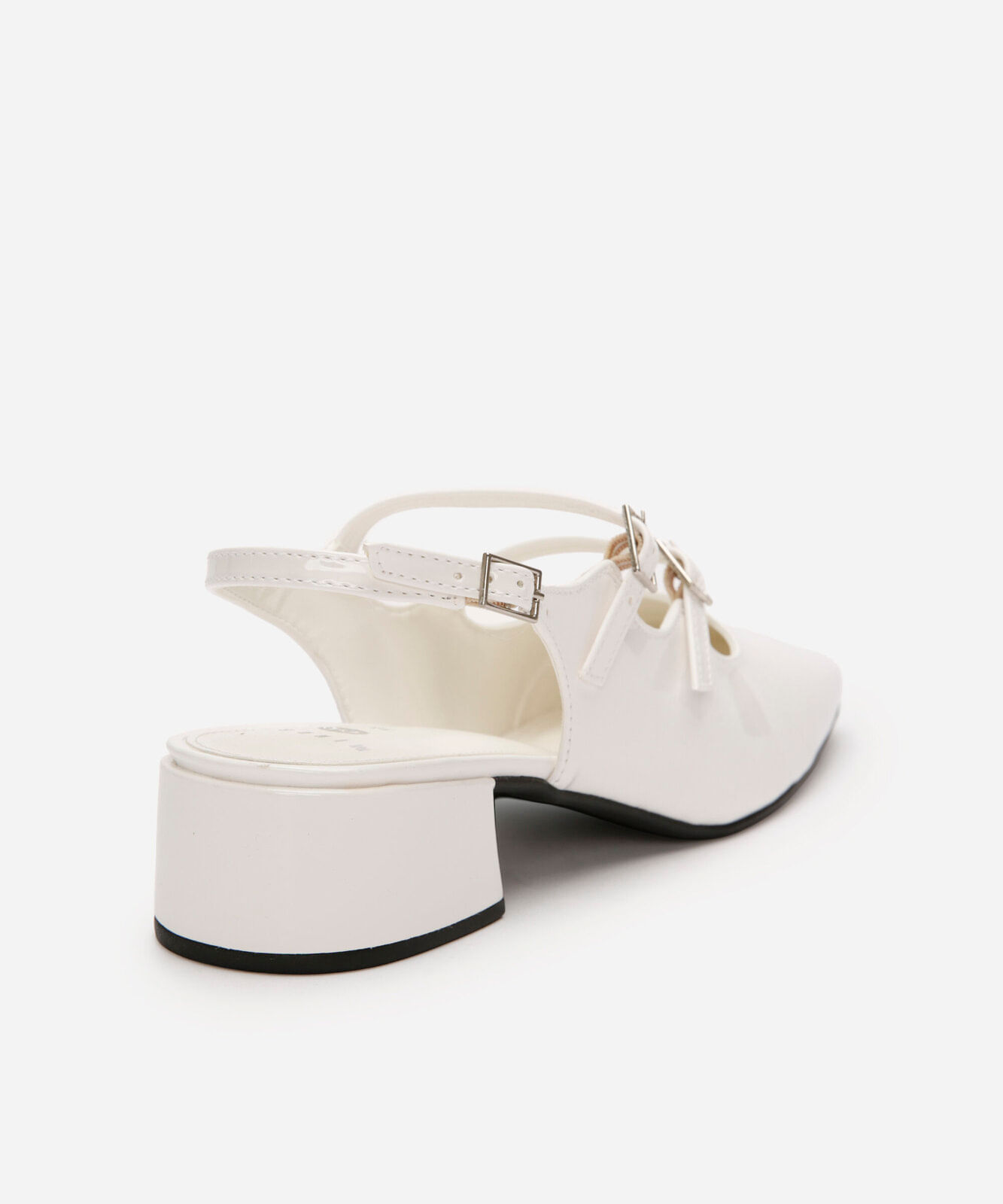 scarpin boneca com fivelas salto baixo mindset branco