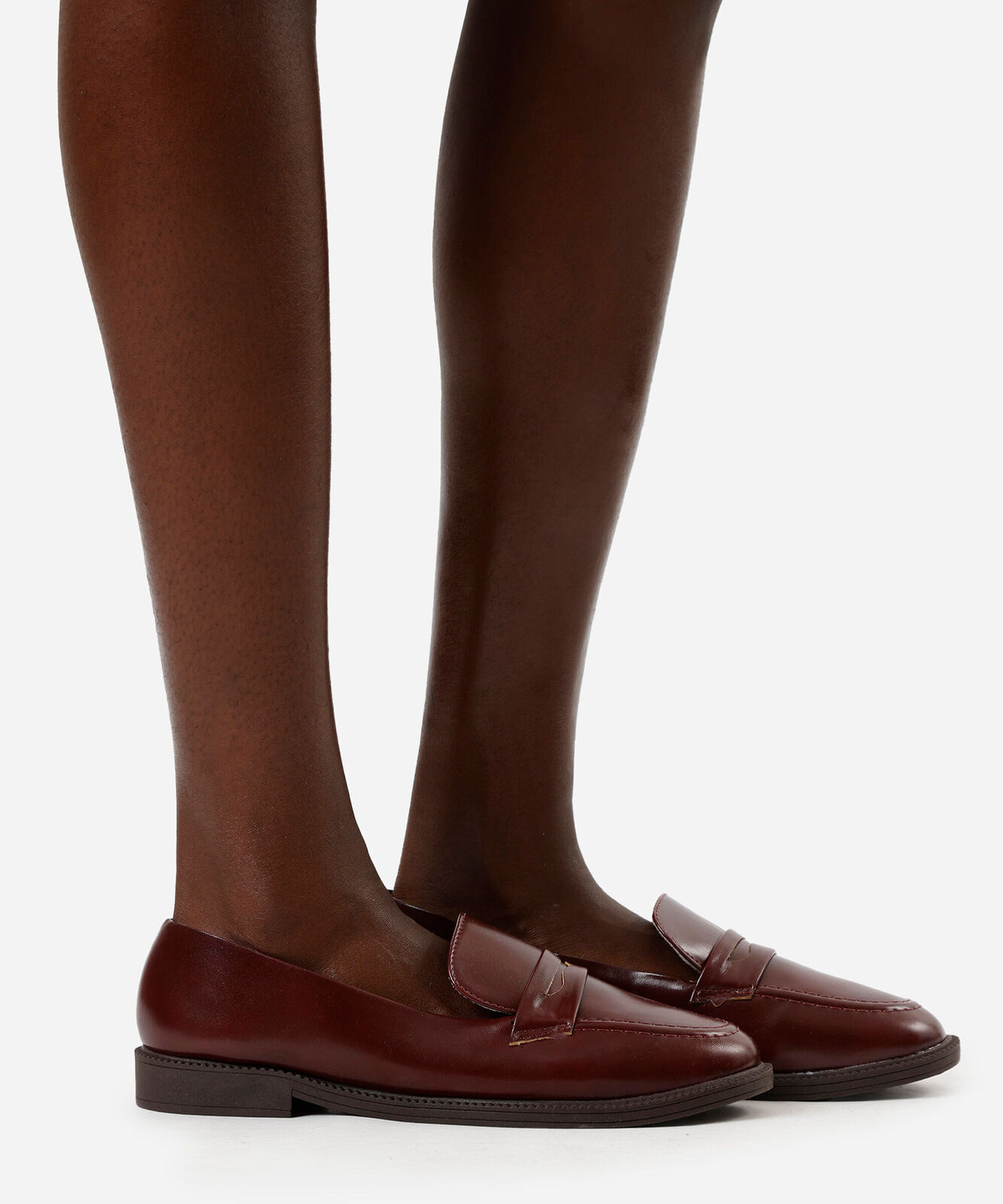 mocassim com tira via uno vinho