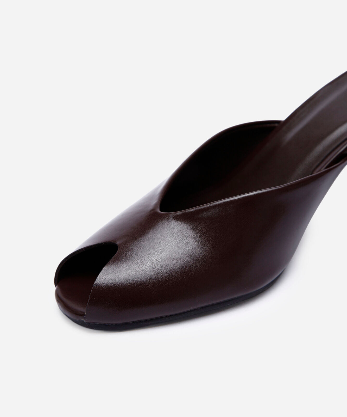 tamanco mule peep toe salto fino marrom
