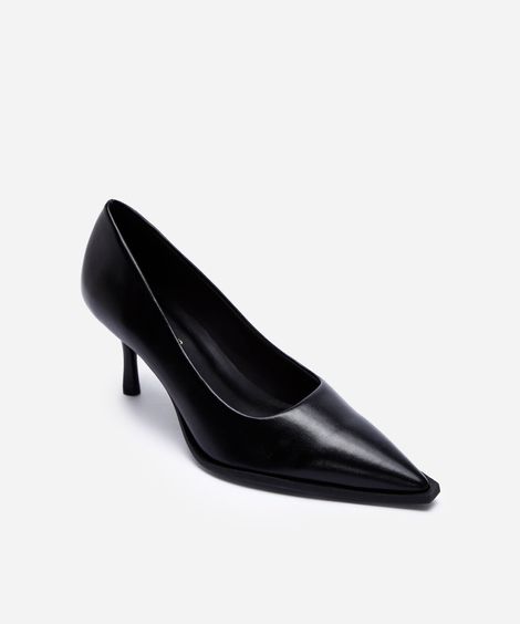 scarpin bico fino salto fino preto