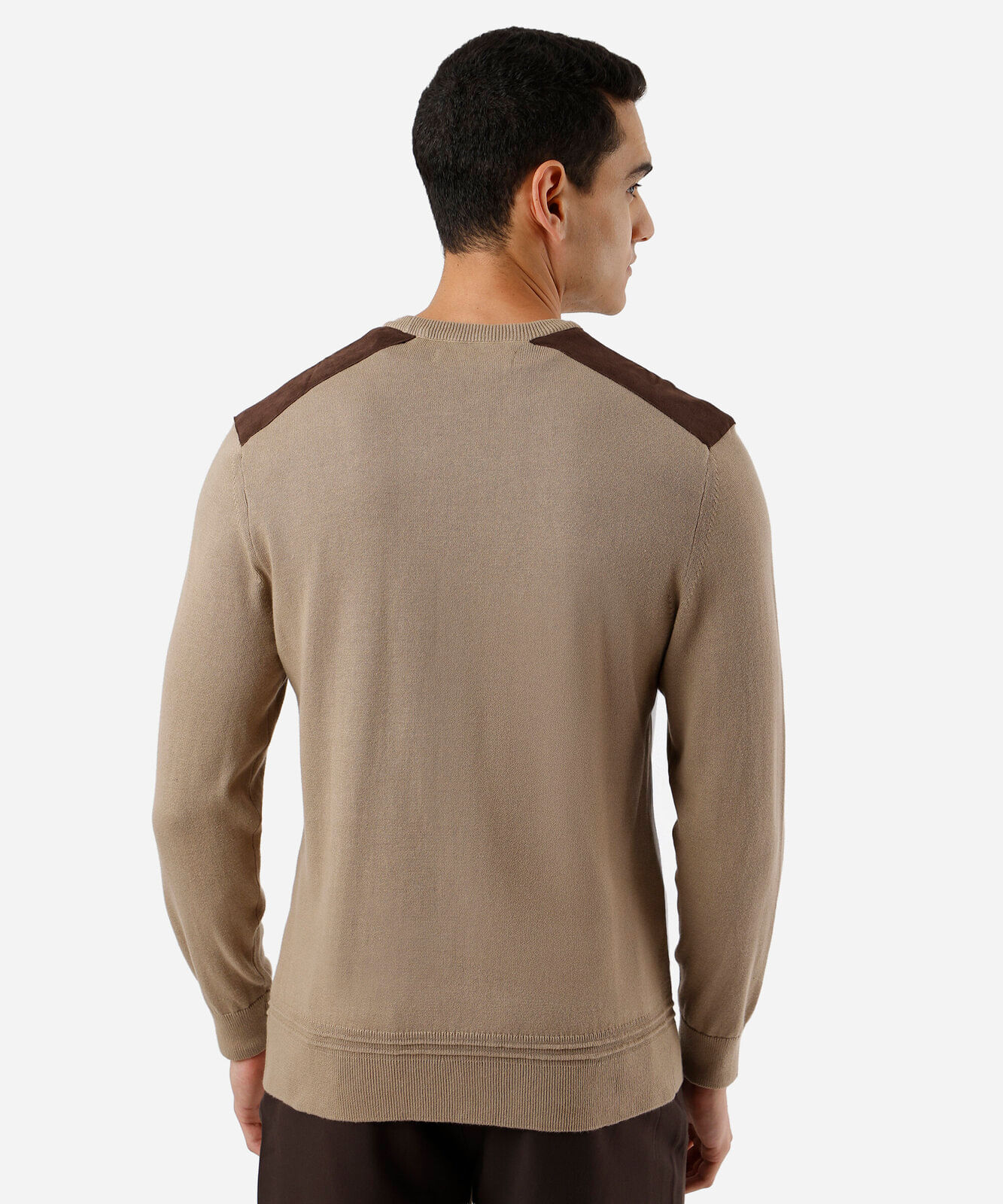 suéter masculino de tricot com recorte de suede bege