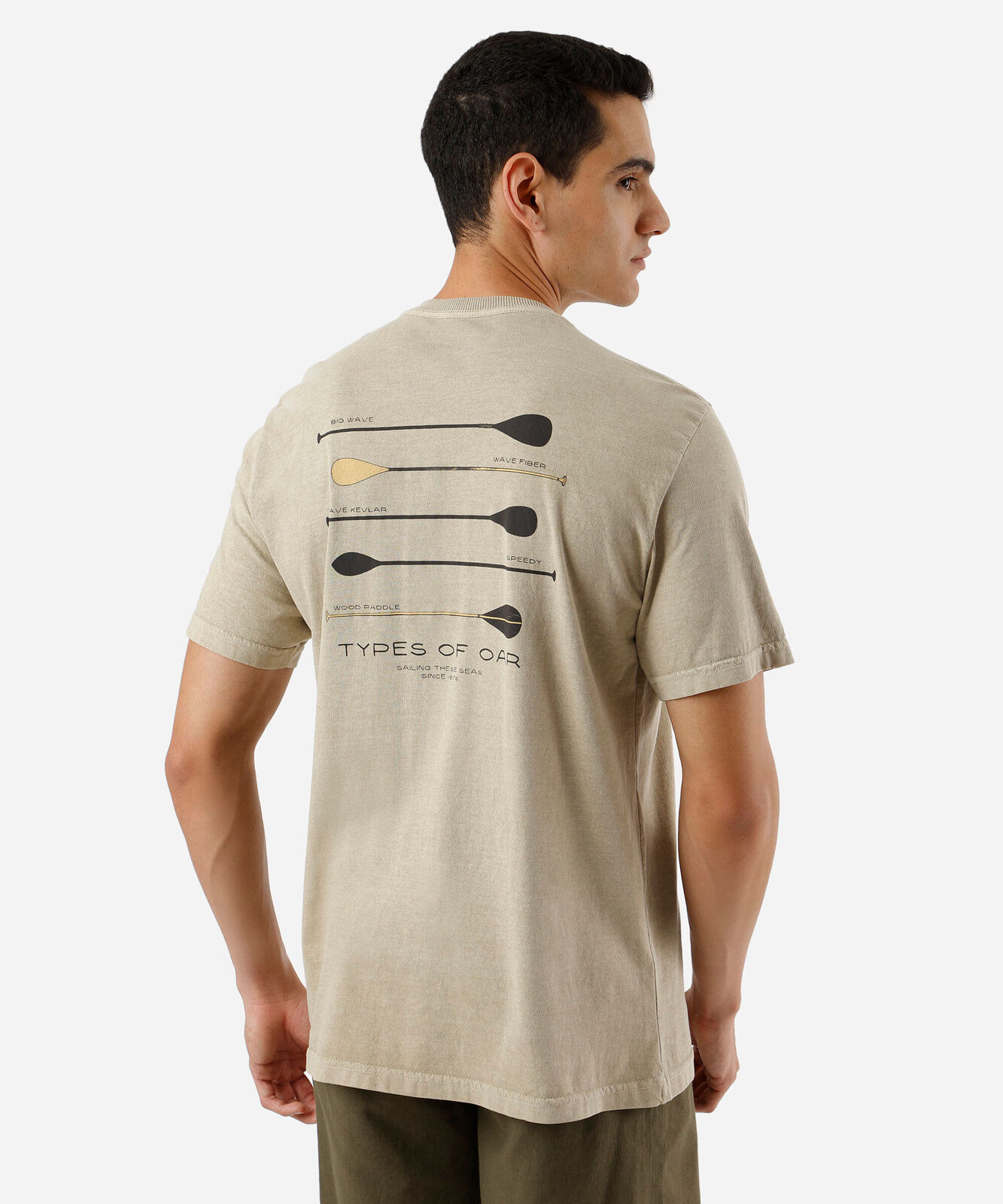 camiseta masculina de algodão estampada estonada bege