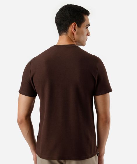 camiseta de algodão texturizada manga curta marrom