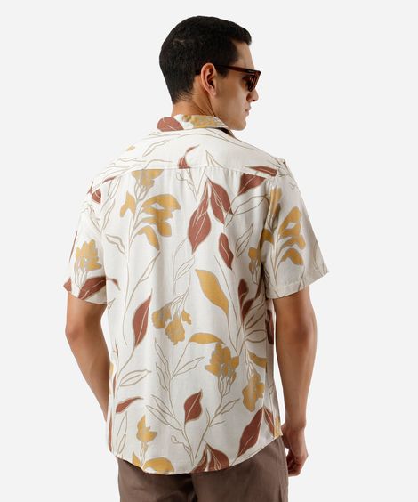 camisa masculina com linho folhagens colorida