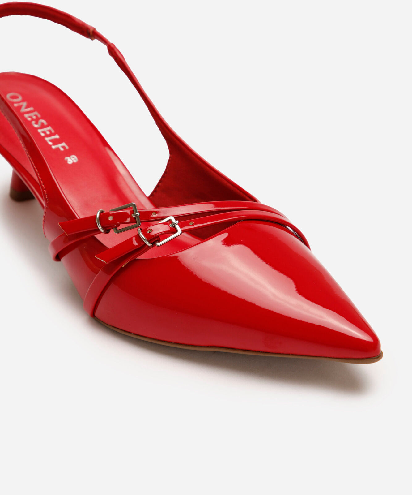 scarpin com fivelas salto fino baixo oneself vermelho