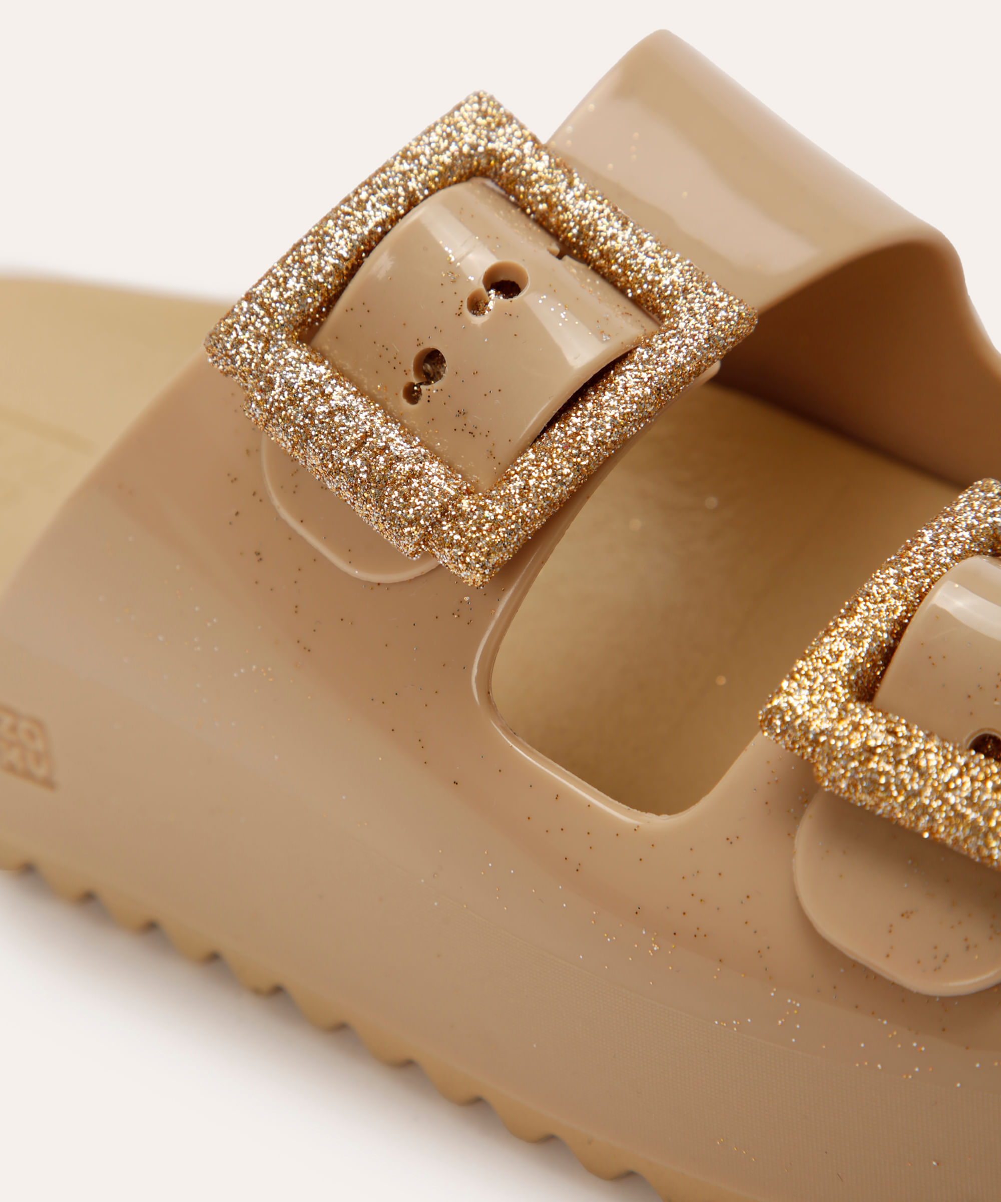 papete feminina zaxy de suede com fivela bege