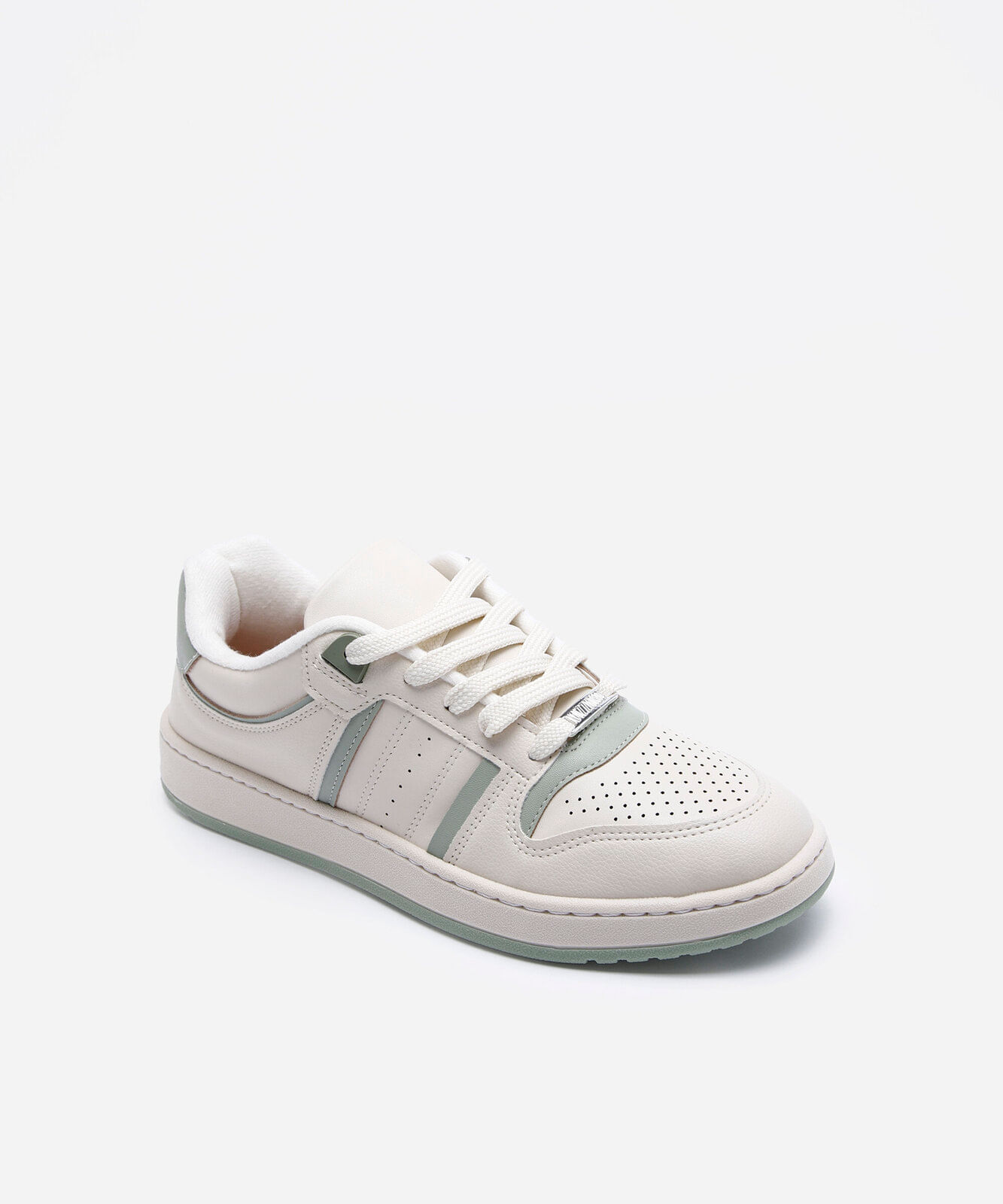 tênis casual com recortes vizzano colorido