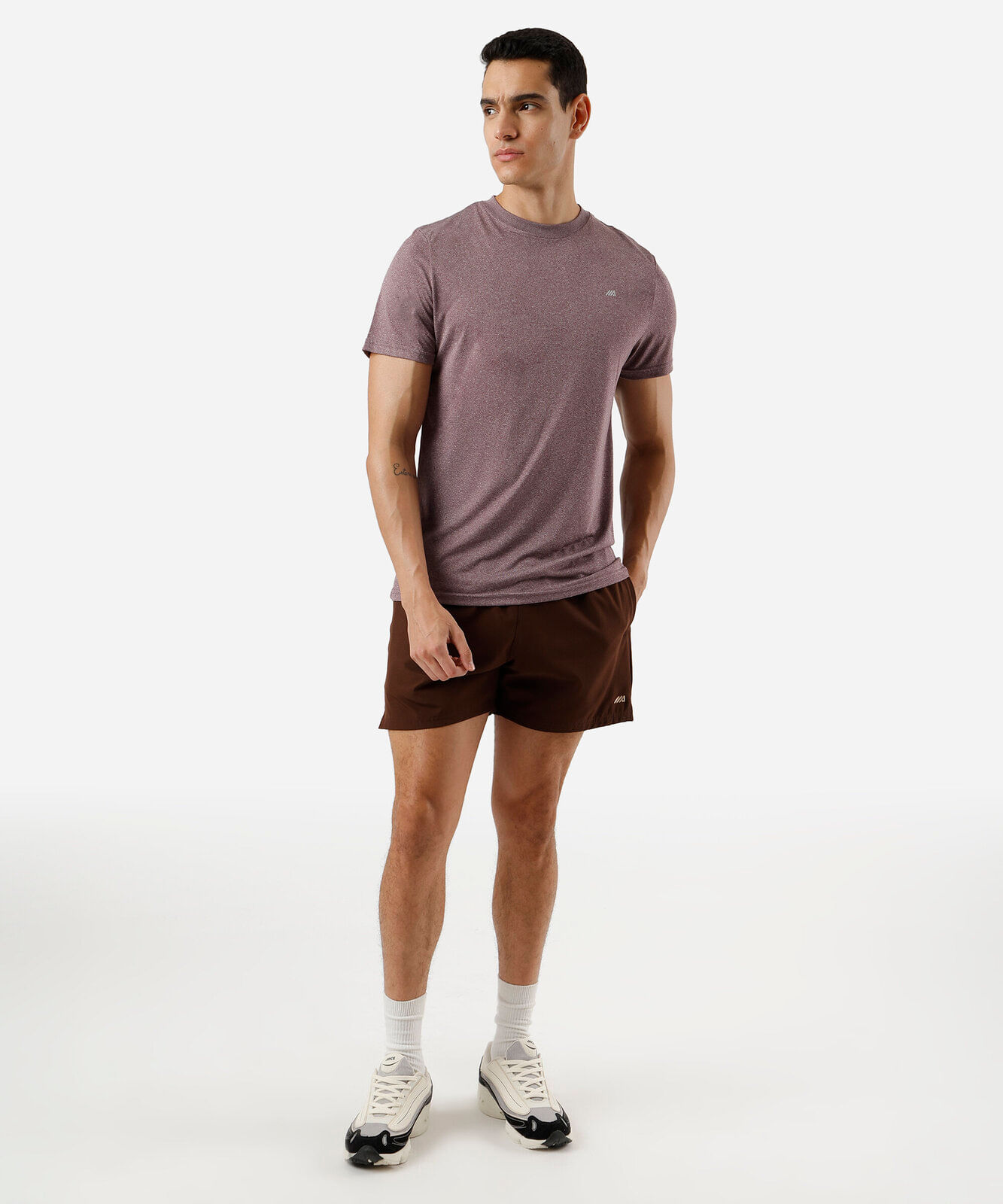 camiseta masculina esportiva roxa