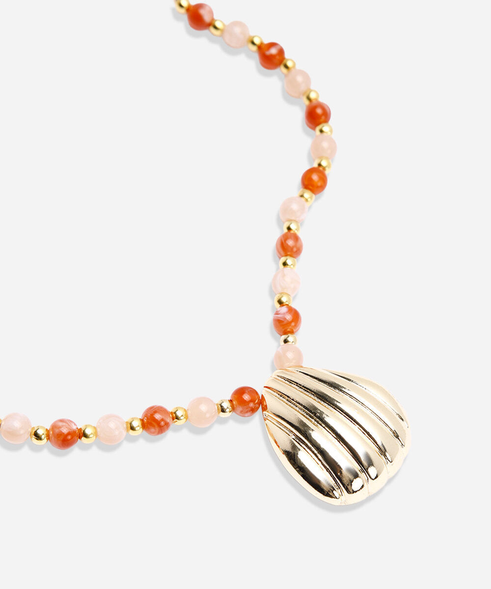 colar de miçangas pingente concha dourado